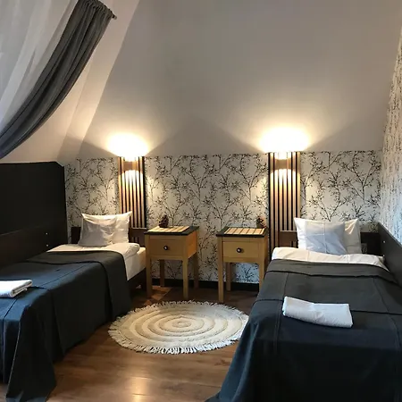 Goscinne Przylesie Homestay *