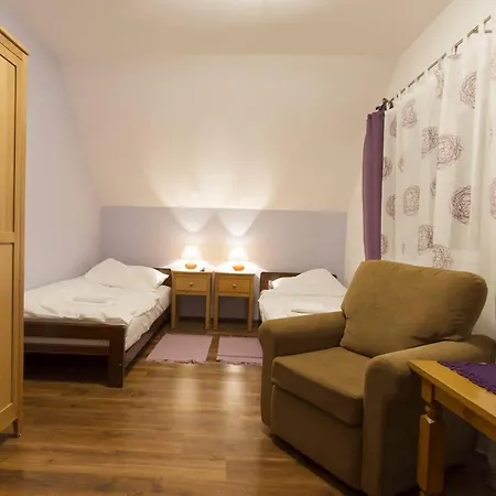 Homestay Goscinne Przylesie Lobez